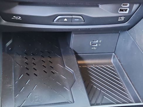 New 2026 Chrysler Pacifica Pinnacle image 31