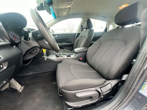 Used 2019 Kia Optima LX image 16