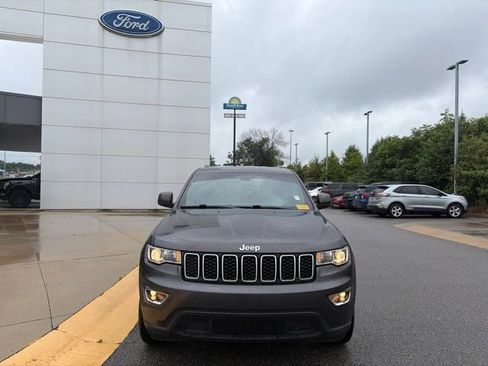Used 2020 Jeep Grand Cherokee Laredo w/ Laredo X Package RWD image 8