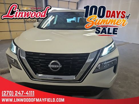 Used 2023 Nissan Rogue SV w/ SV Premium B Package AWD/4WD image 3