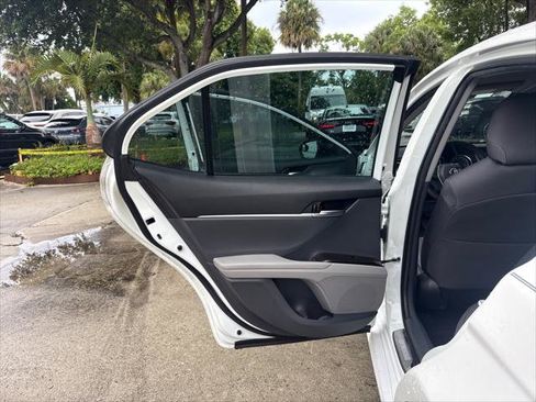 Used 2022 Toyota Camry LE FWD image 20