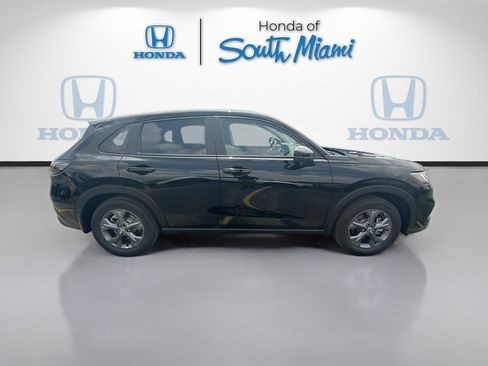 New 2027 Honda HR-V LX image 8