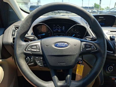 Used 2017 Ford Escape SE AWD/4WD image 19