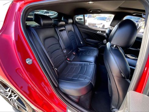 Used 2022 Kia Stinger GT2 image 19