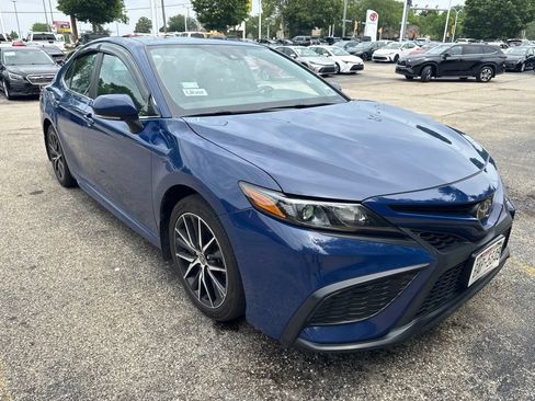 Used 2023 Toyota Camry SE w/ Audio Upgrade Package FWD image 1