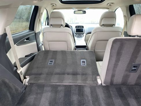 Used 2018 Lincoln MKX Reserve w/ Driver Assistance Package image 33