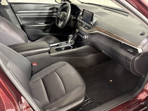 Used 2023 Nissan Altima 2.5 SV image 17