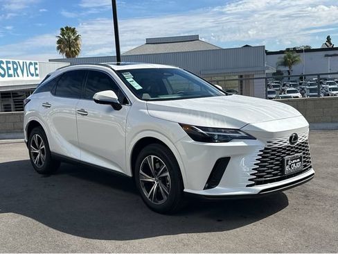 Used 2026 Lexus RX 350 Premium w/ Convenience Package FWD image 2