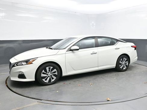 Used 2021 Nissan Altima 2.5 S image 3