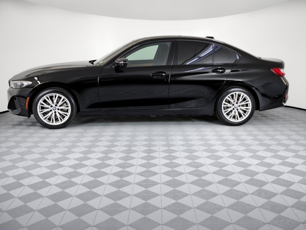 Used 2023 BMW 330i Sedan w/ Driving Assistance Package RWD image 2
