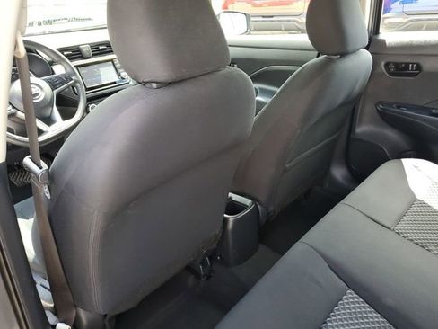 Used 2021 Nissan Versa S FWD image 13