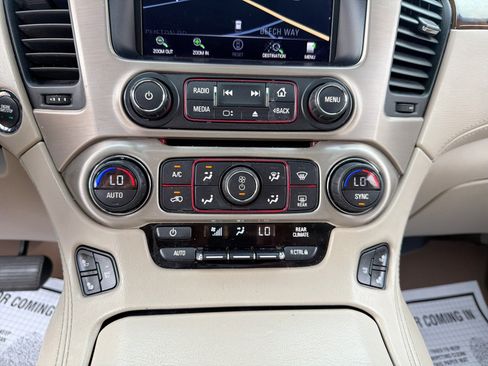 Used 2015 GMC Yukon Denali w/ Premium Package AWD/4WD image 17
