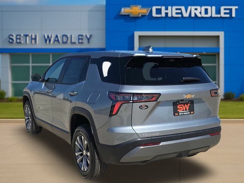 New 2026 Chevrolet Equinox LT w/ Convenience Package II FWD image 6
