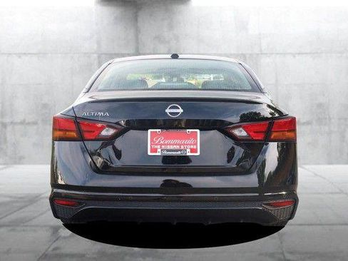 Certified 2025 Nissan Altima 2.5 SV FWD image 6