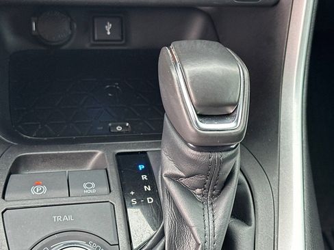 Used 2021 Toyota RAV4 XSE AWD/4WD image 24