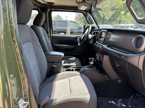 Used 2022 Jeep Wrangler Unlimited Sport AWD/4WD image 5