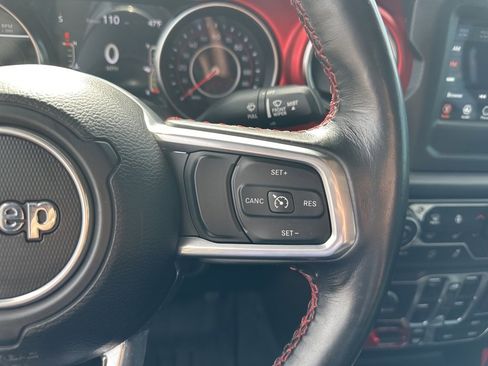 Used 2021 Jeep Gladiator Rubicon w/ Cold Weather Group image 12