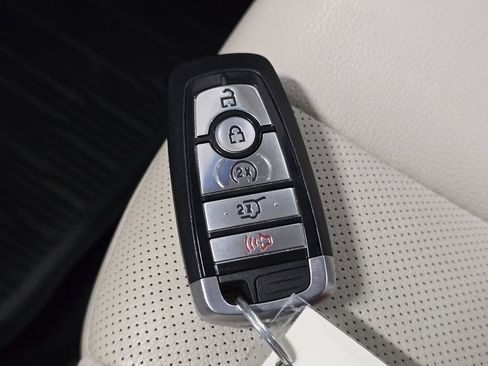 Used 2022 Ford Edge Titanium w/ Equipment Group 301A image 37