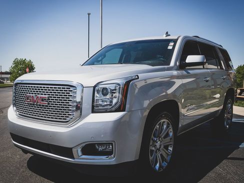 Used 2017 GMC Yukon Denali AWD/4WD image 20