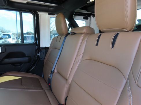 Used 2023 Jeep Wrangler Unlimited Sahara w/ Cold Weather Group image 35