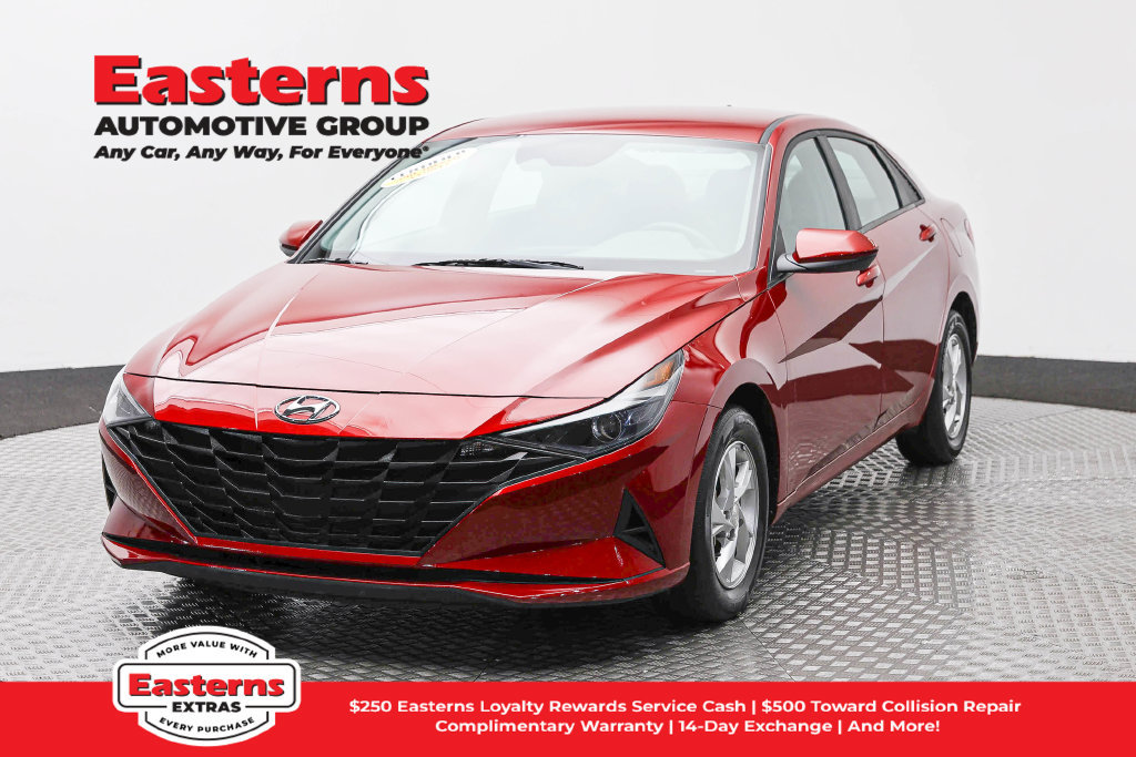 Used 2023 Hyundai Elantra SE w/ Cargo Package FWD image 1