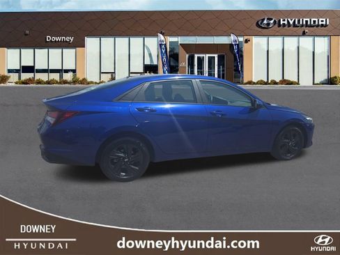Used 2023 Hyundai Elantra SEL FWD image 6