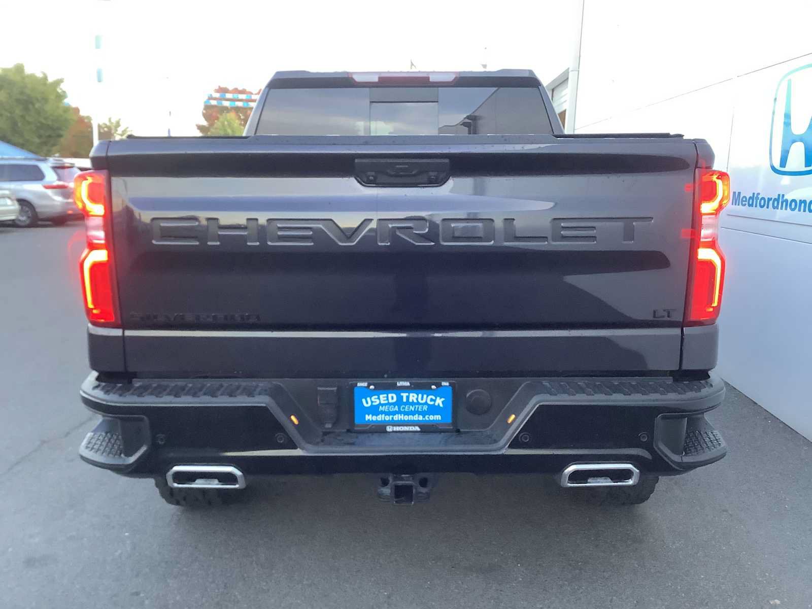 Used 2022 Chevrolet Silverado 1500 LT Trail Boss w/ LT Trail Boss Premium Package AWD/4WD image 5