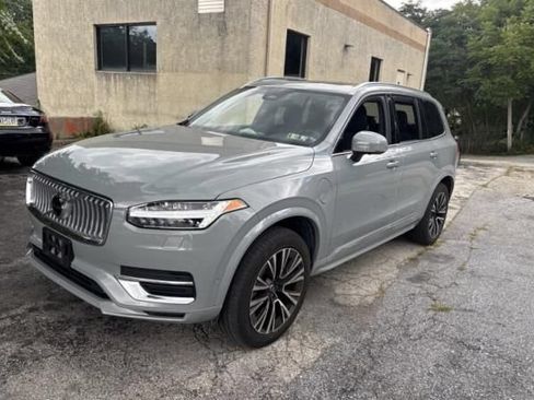 Used 2024 Volvo XC90 T8 Plus w/ Protection Package Premier AWD/4WD image 2