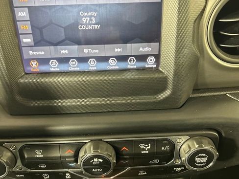 Used 2021 Jeep Wrangler Unlimited Sport S image 14