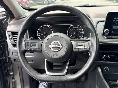 Used 2023 Nissan Rogue S AWD/4WD image 18