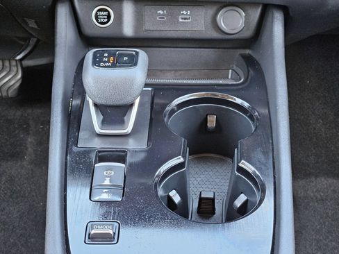 Used 2023 Nissan Rogue SV FWD image 19