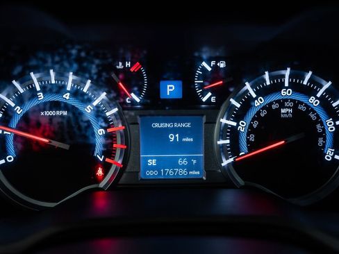 Used 2014 Toyota 4Runner SR5 Premium image 45