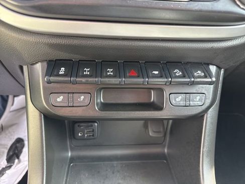 Used 2022 Chevrolet Colorado ZR2 w/ ZR2 Midnight Special Edition AWD/4WD image 27