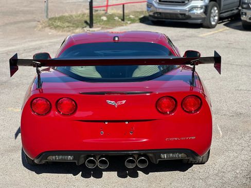 Used 2005 Chevrolet Corvette Coupe w/ Preferred Equipment Group image 7