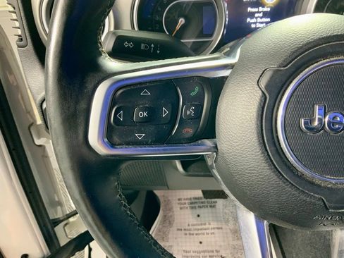 Used 2018 Jeep Wrangler Unlimited Sahara AWD/4WD image 25