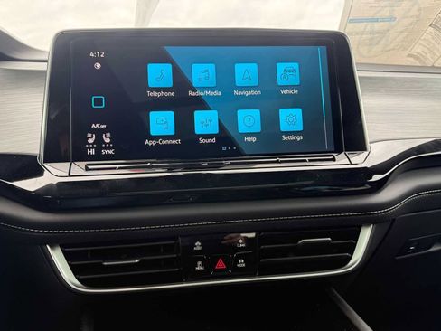 New 2026 Volkswagen Atlas Cross Sport SE AWD/4WD image 14