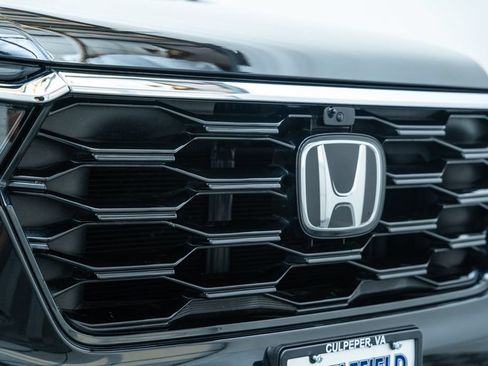 Used 2025 Honda Pilot Elite image 14