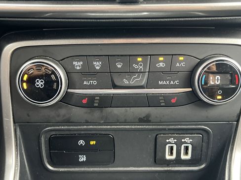 Used 2021 Ford EcoSport SE image 6