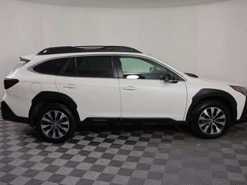 Used 2023 Subaru Outback Limited image 9