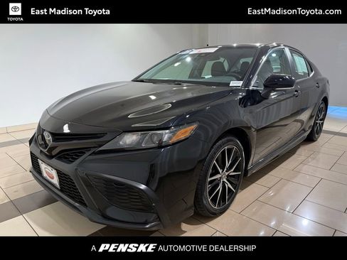 Certified 2023 Toyota Camry SE image 1