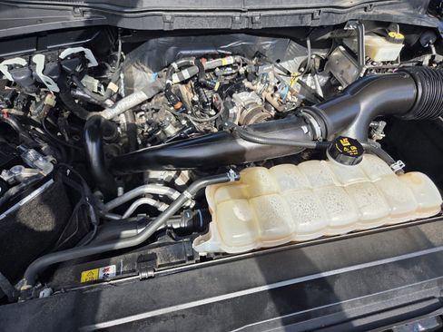 Used 2021 Ford F150 XLT w/ Equipment Group 302A High RWD image 18