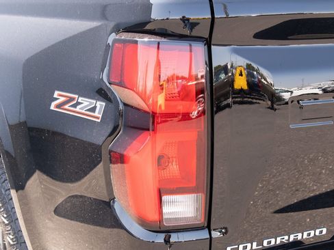 New 2025 Chevrolet Colorado Z71 w/ Z71 Convenience Package 2 image 32