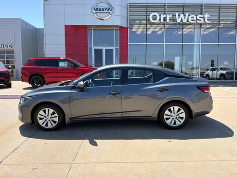 Used 2025 Nissan Sentra S FWD image 2
