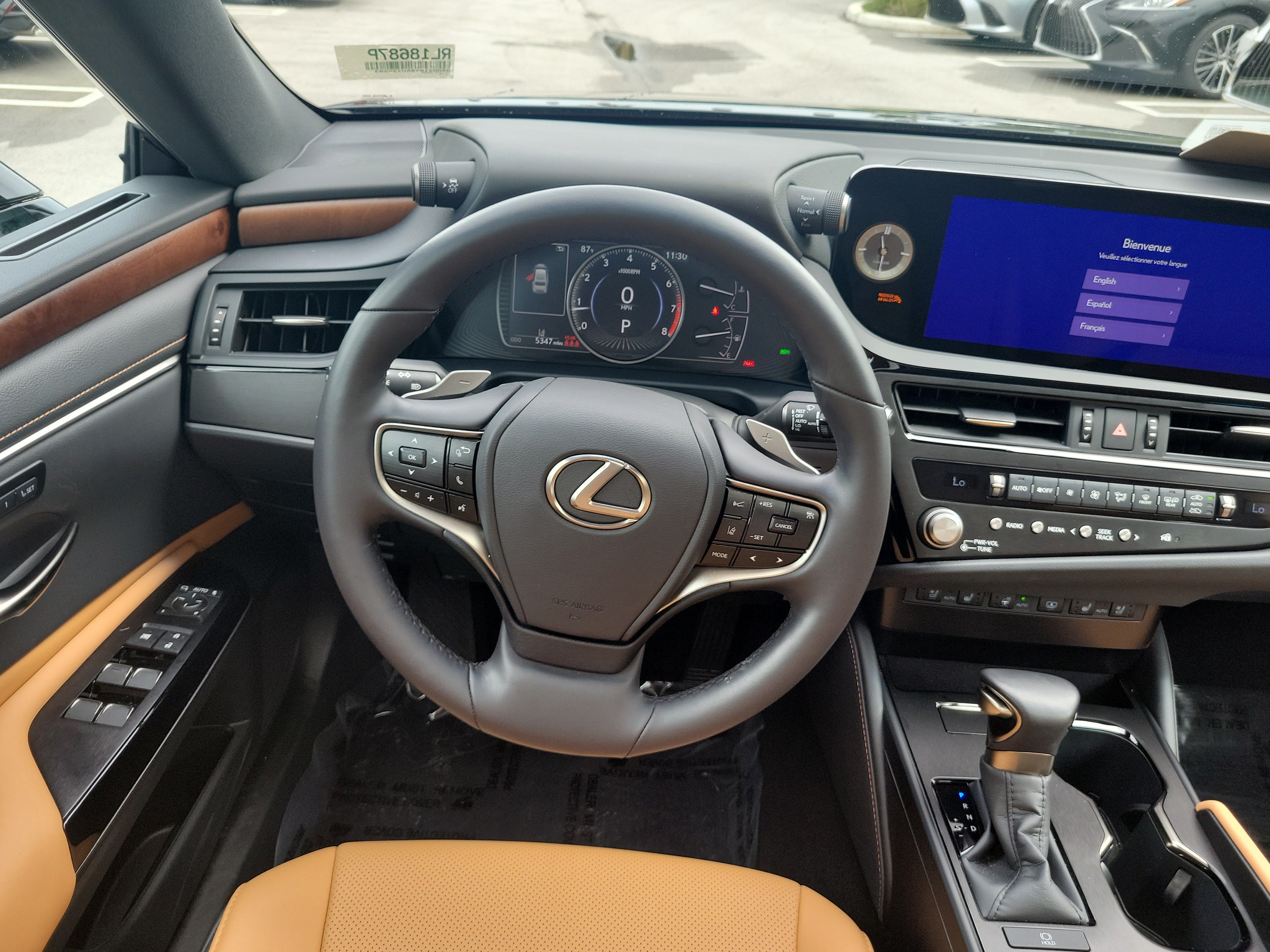 Used 2025 Lexus ES 350 w/ Premium Package FWD image 16