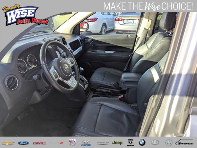 Used 2017 Jeep Compass High Altitude FWD image 10