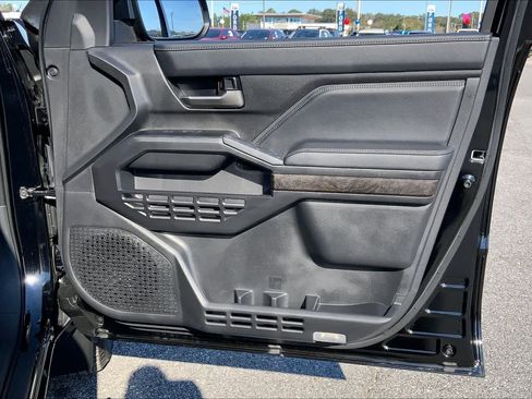 Used 2025 Toyota Tacoma Limited image 22