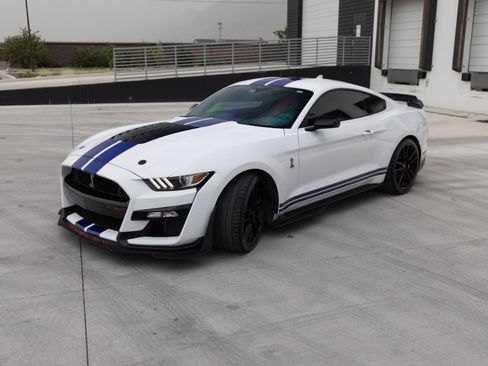 Used 2020 Ford Mustang Shelby GT500 w/ Technology Package RWD image 8
