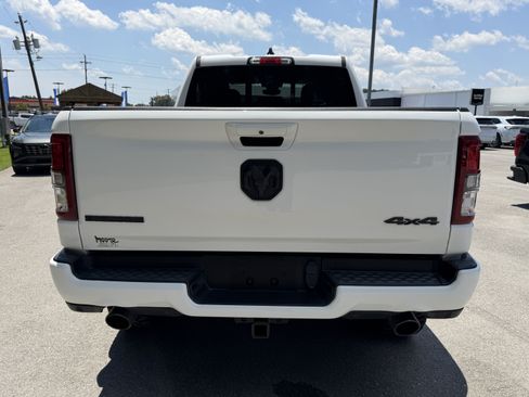 Used 2022 RAM 1500 Big Horn w/ Night Edition AWD/4WD image 9