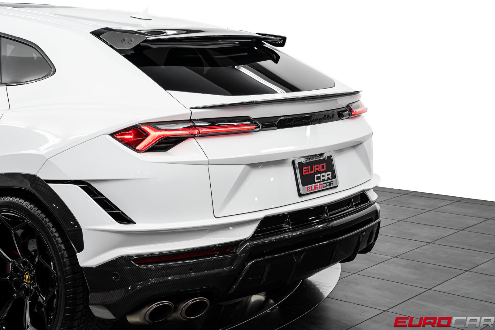 Used 2023 Lamborghini Urus Performante AWD/4WD image 22