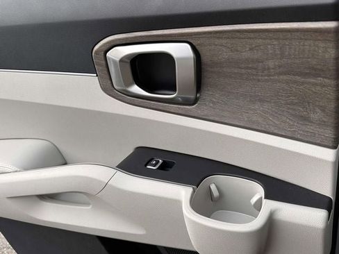 Used 2023 Kia Sorento S w/ Panoramic Sunroof Package image 26